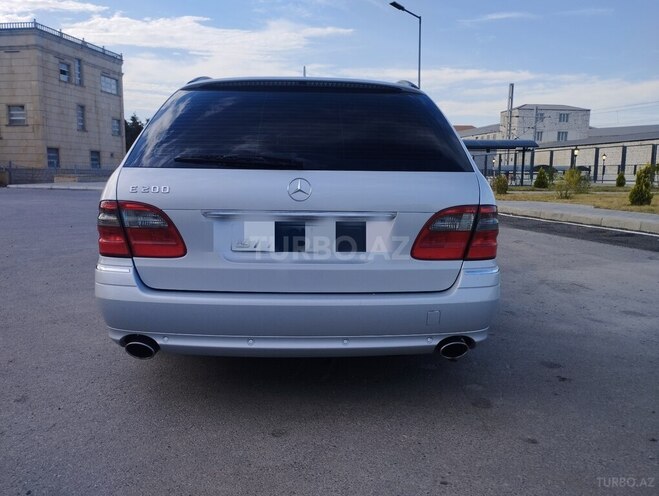 Mercedes E 200-3