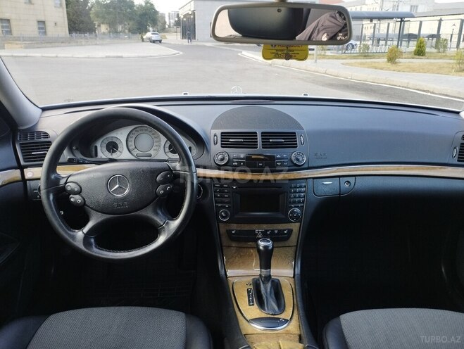 Mercedes E 200-8