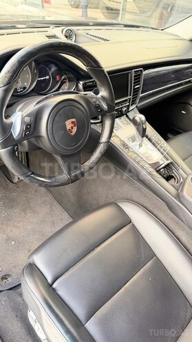 Porsche Panamera-10