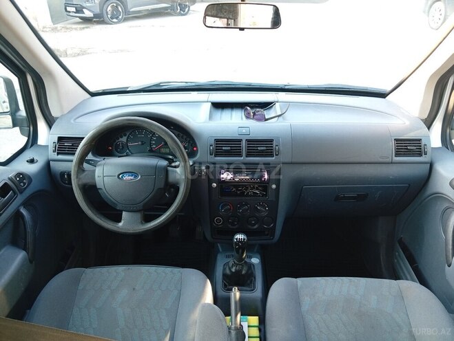 Ford Transit Connect-7
