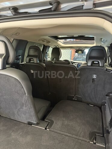 Volvo XC90-18