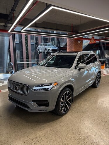 Volvo XC90-1