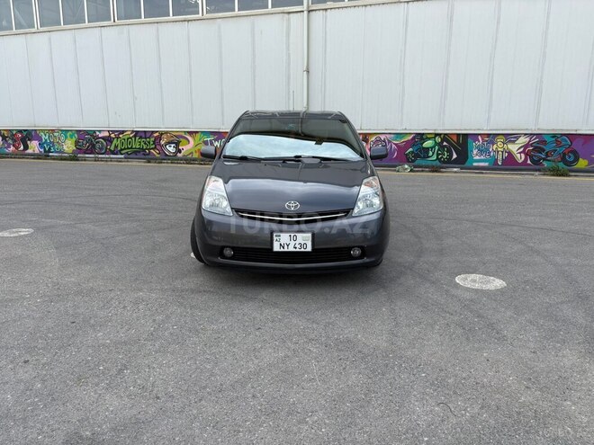 Toyota Prius-5
