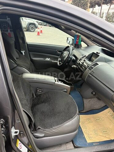 Toyota Prius-13