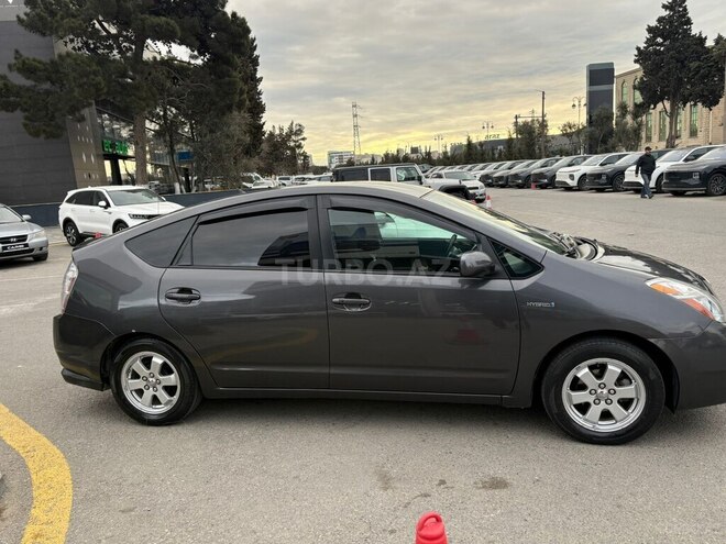 Toyota Prius-16