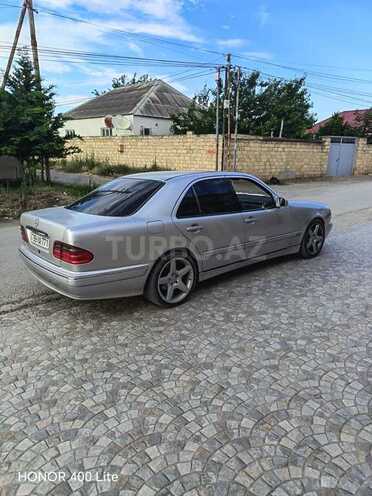 Mercedes E 240-2