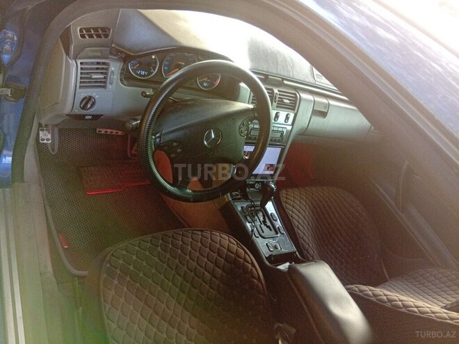 Mercedes E 230-5