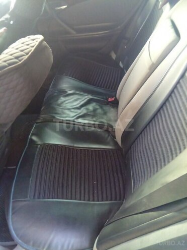 Mercedes E 230-6