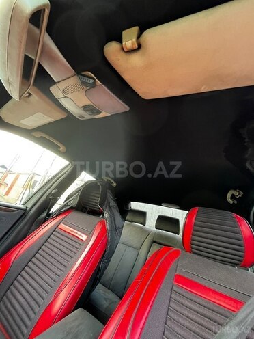 Mercedes E 220-2