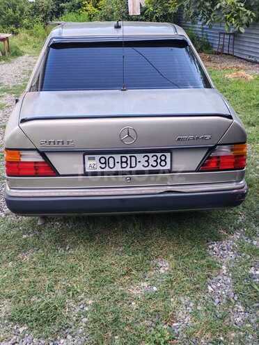 Mercedes 200 E-2