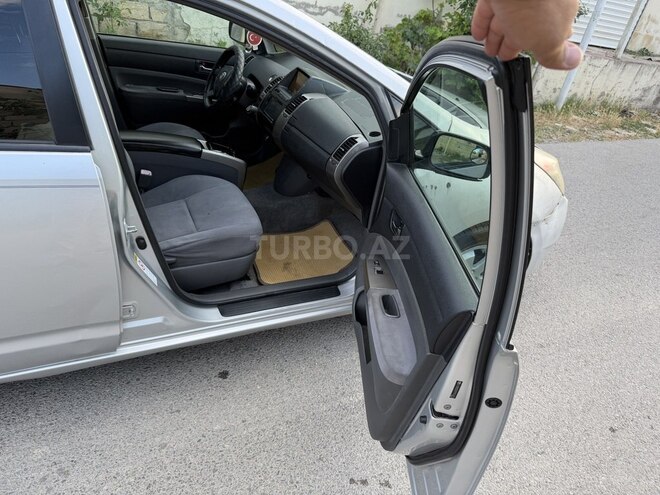Toyota Prius-10