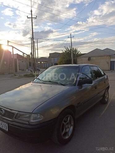 Opel Astra-2