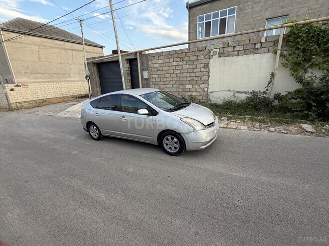 Toyota Prius-11