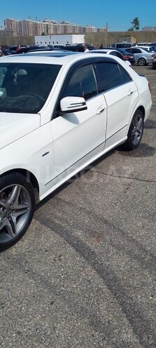 Mercedes E 220-3