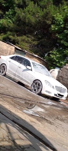 Mercedes E 220-10