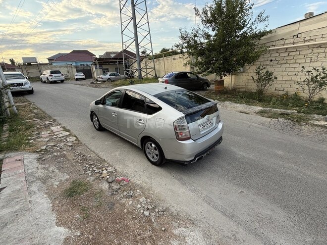 Toyota Prius-16