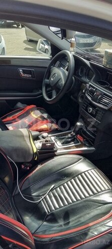 Mercedes E 220-4