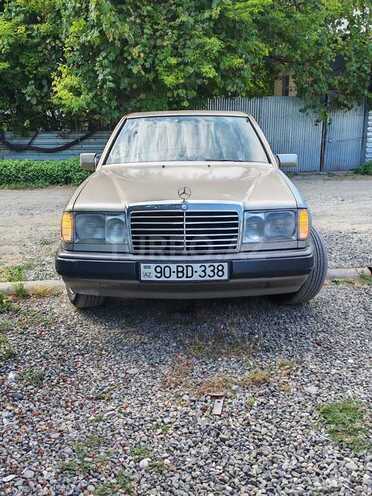 Mercedes 200 E-1