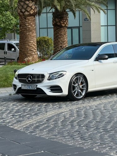 Mercedes E 300-19