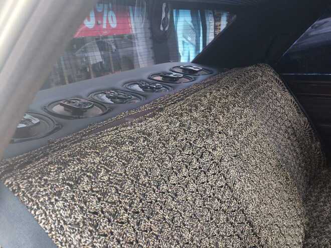 Mercedes 200 E-13