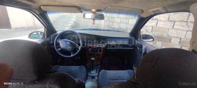 Opel Vectra-14