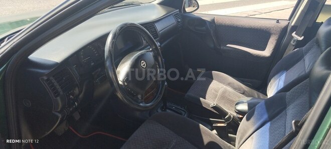 Opel Vectra-7