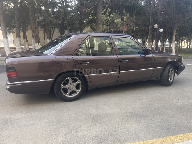 Mercedes E 220-5