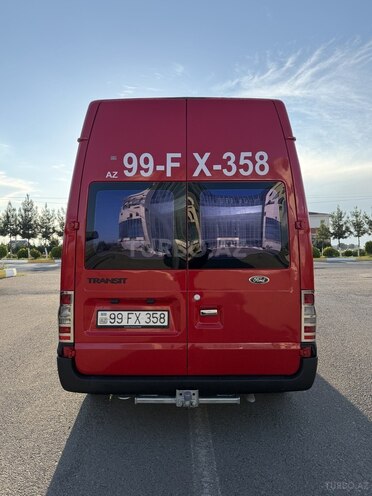 Ford Transit-18