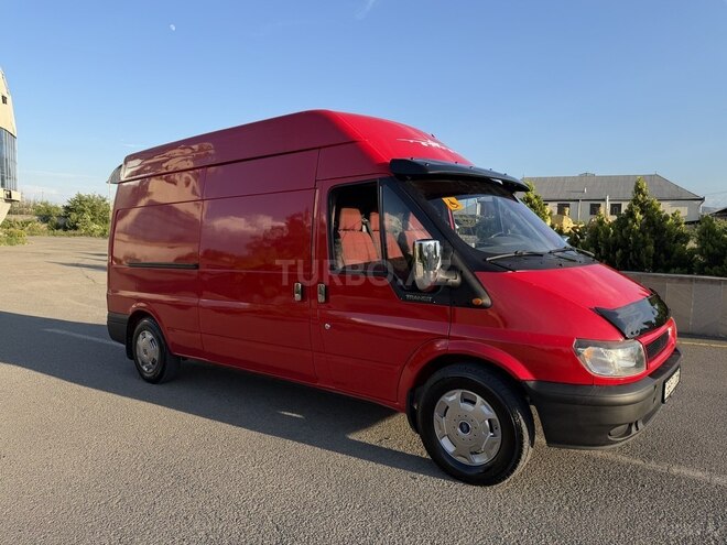 Ford Transit-5