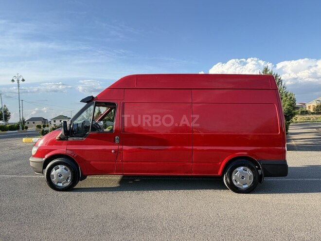 Ford Transit-8