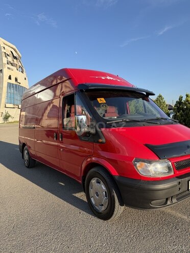 Ford Transit-13