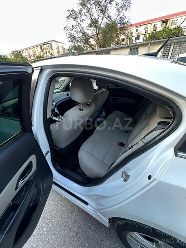 Chevrolet Cruze-8