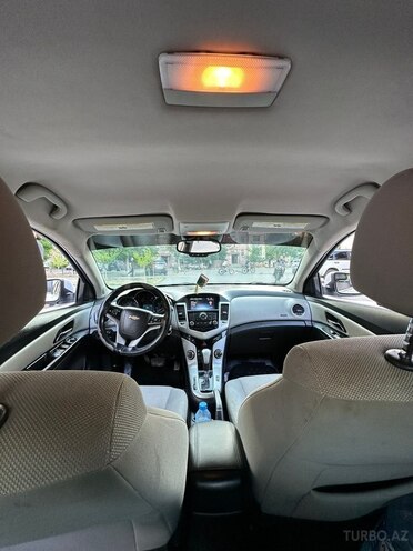 Chevrolet Cruze-9