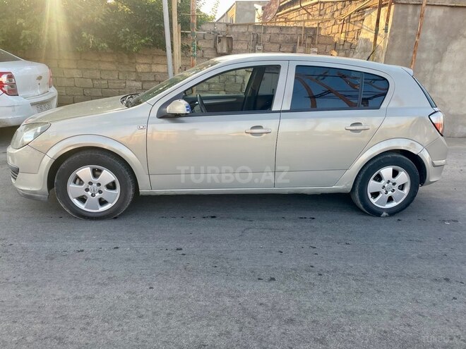 Opel Astra-2