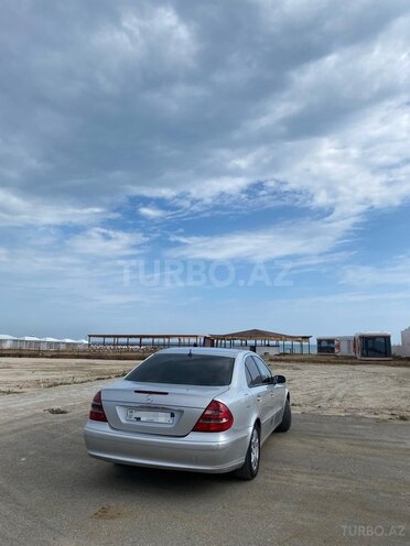 Mercedes E 220-3
