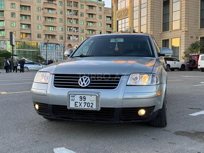 Volkswagen Passat-1