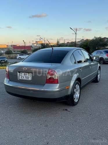 Volkswagen Passat-5
