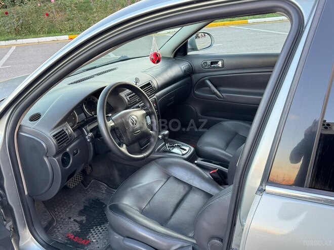 Volkswagen Passat-10