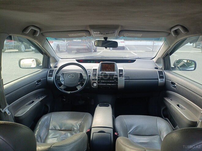 Toyota Prius-4