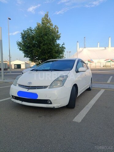 Toyota Prius-1