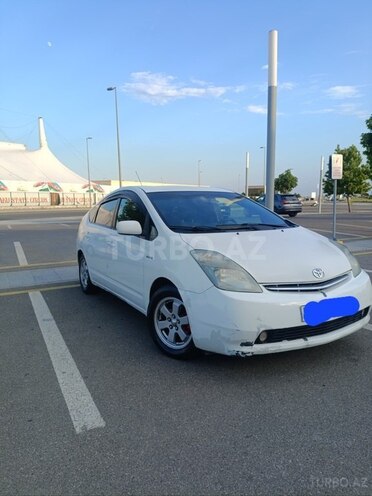 Toyota Prius-2
