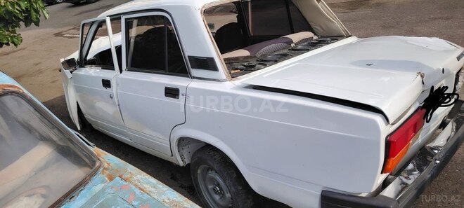 LADA (VAZ) 2107-4