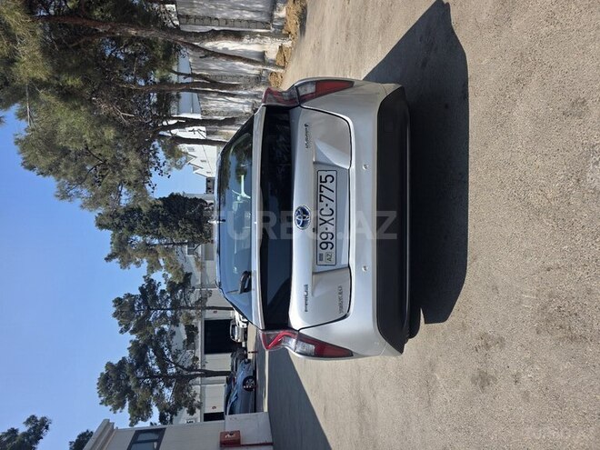 Toyota Prius-4
