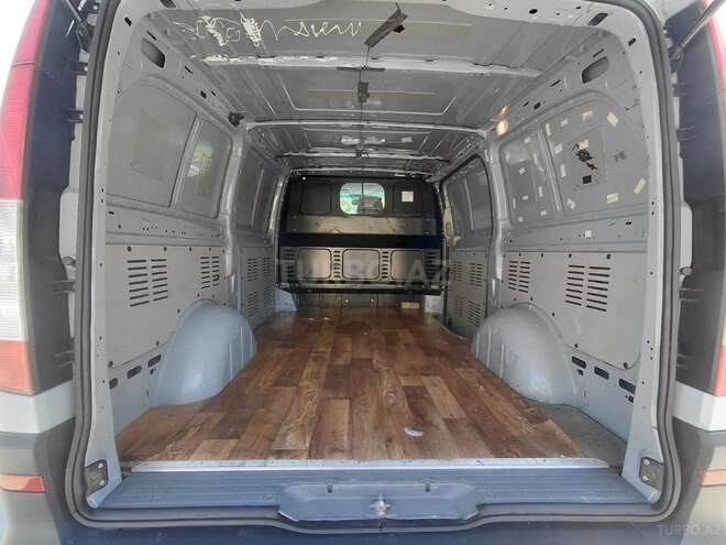 Mercedes Vito 115-8