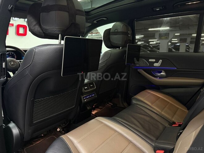 Mercedes GLS 450 4MATIC-12