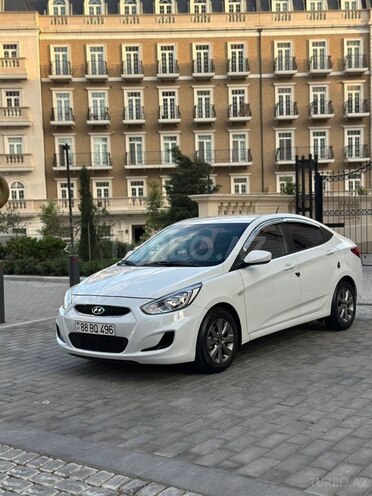 Hyundai Accent-4