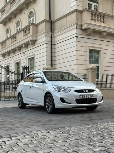 Hyundai Accent-5