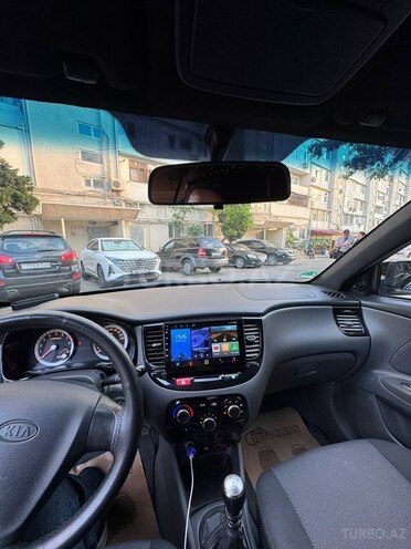 Kia Rio-7