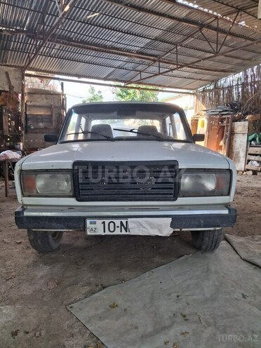 LADA (VAZ) 2107-1