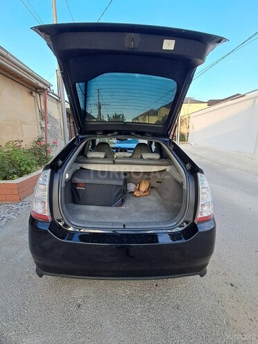Toyota Prius-13